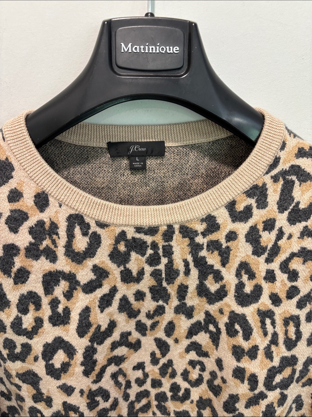 J.Crew 100% Merino Wool Leopard Crewneck Sweater Beige Brown Size M - Picture 4 of 13